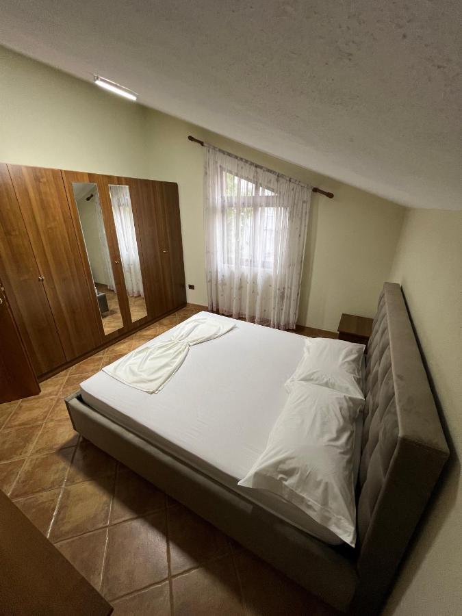 Villa Sokoli, Enjoy Sunset At This Spacious Apartment Tirana Exterior foto
